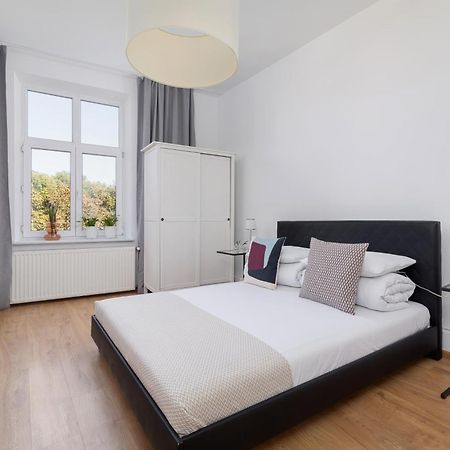 1-Bedroom Apartment - Dluga 65 Street Cracovia Exterior foto
